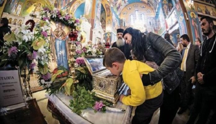 Θαύμα! Μίλησε τρίχρονο κοριτσάκι μετά το προσκύνημα στην Αγία Ζώνη